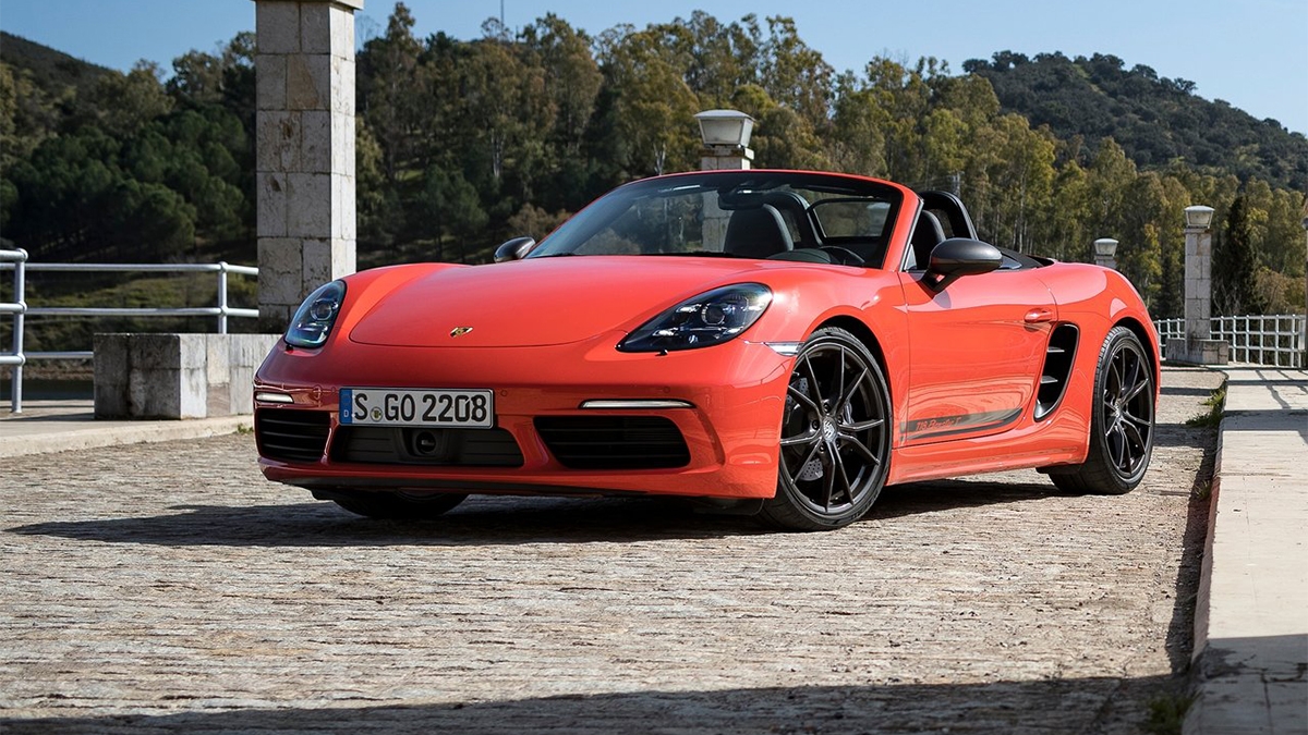 2022 Porsche Boxster T