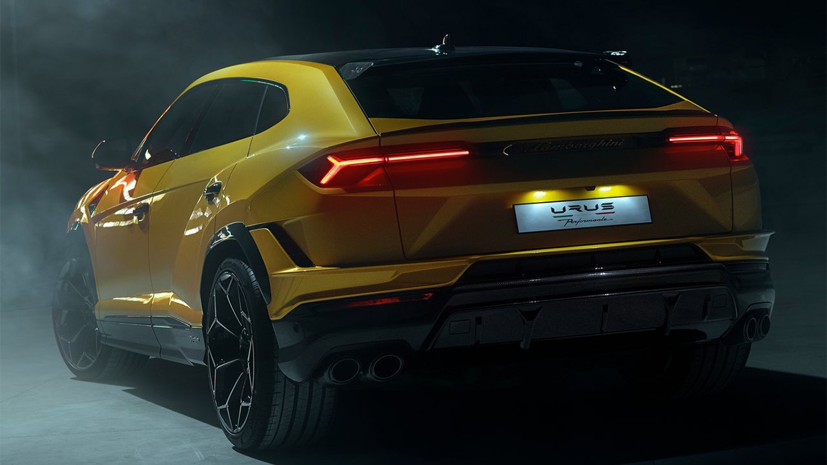 2023 Lamborghini Urus Performante