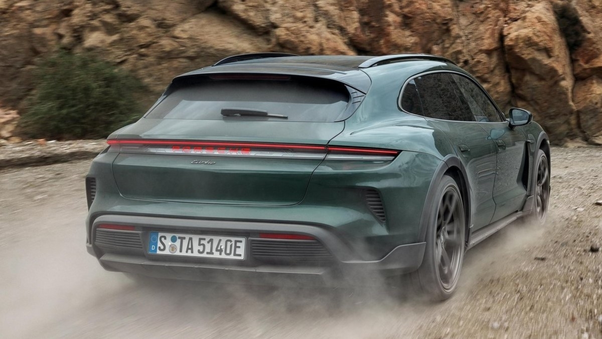 2025 Porsche Taycan Cross Turismo Turbo