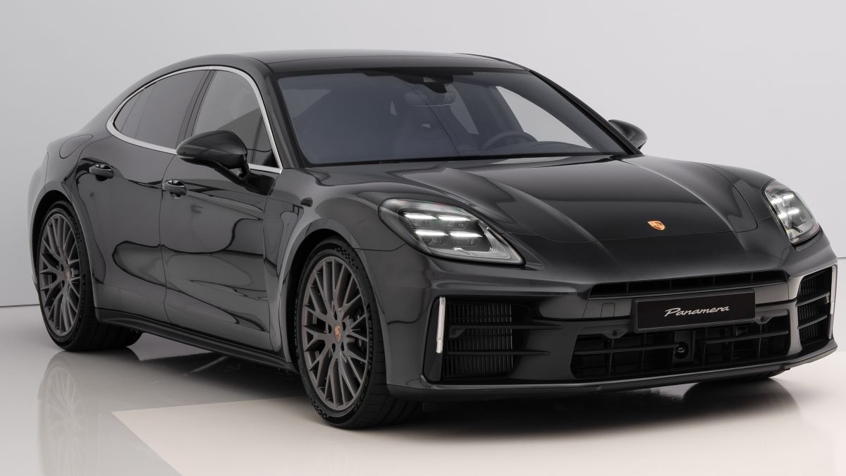 2025 Porsche Panamera V6