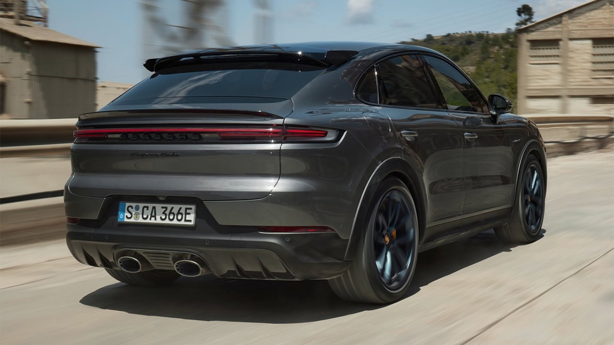 2024 Porsche Cayenne Coupe Turbo E-Hybrid with GT Package