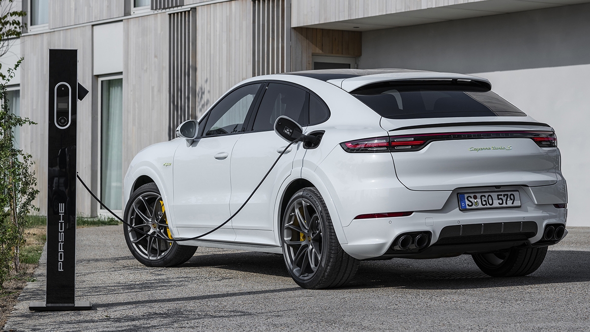 2023 Porsche Cayenne Coupe Turbo S E-Hybrid