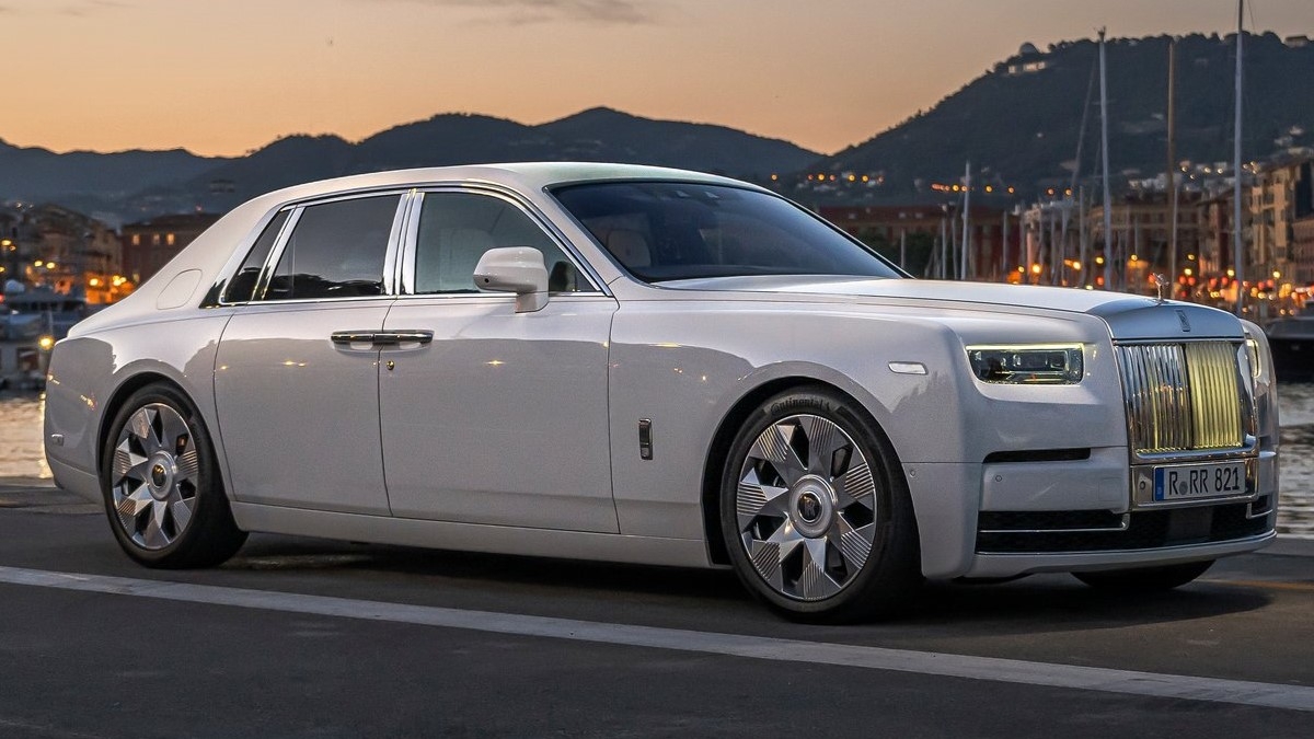 2024 Rolls-Royce Phantom 6.75 V12 SWB