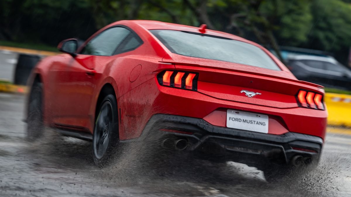 2024 Ford Mustang EcoBoost Premium