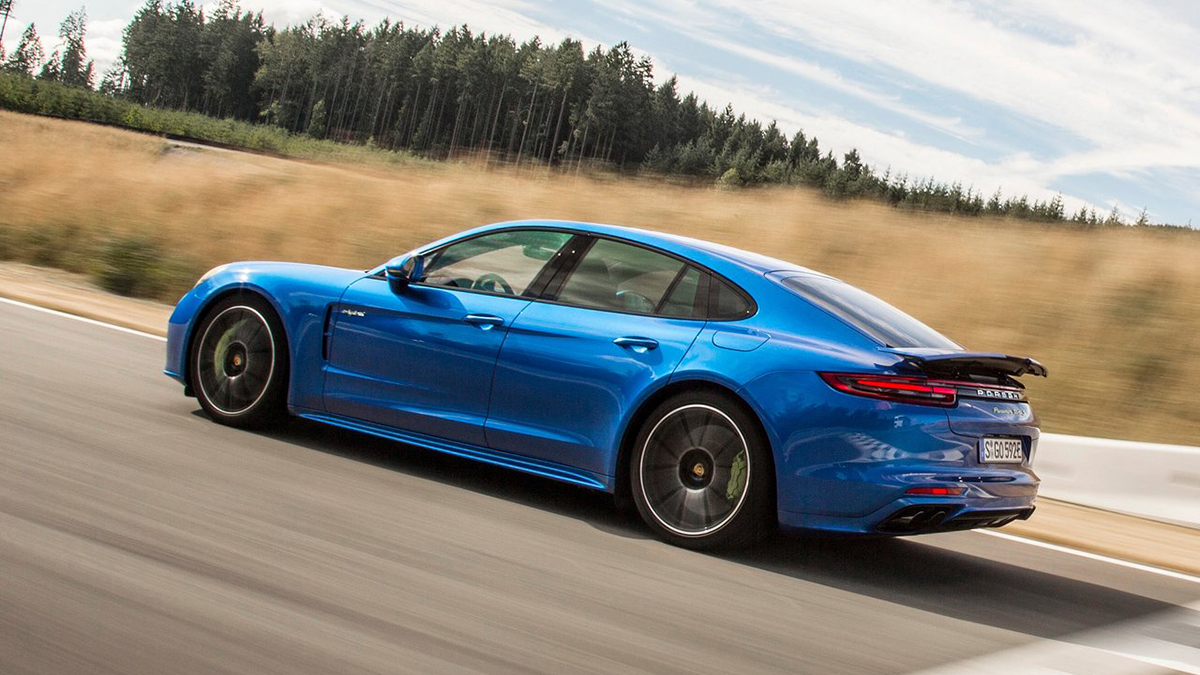 2020 Porsche Panamera Turbo S  E-Hybrid