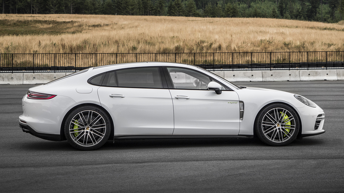 2019 Porsche Panamera Turbo S  E-Hybrid Executive