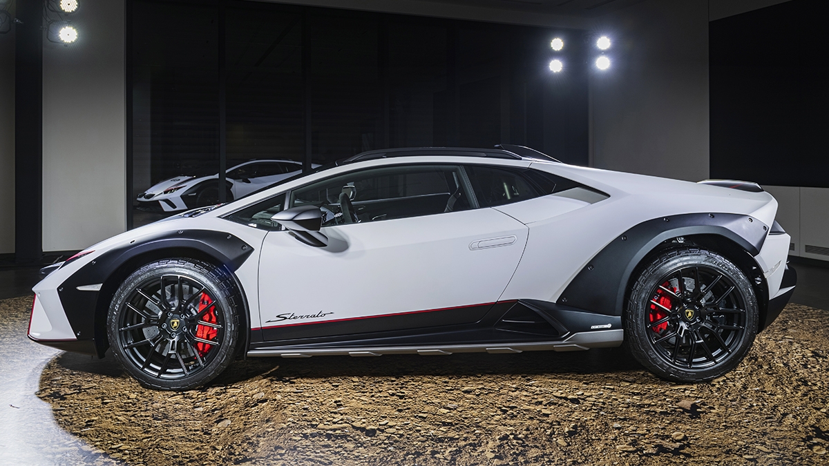 2024 Lamborghini Huracan Sterrato V10