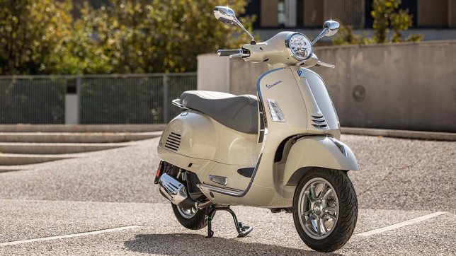 2024 Vespa GTS