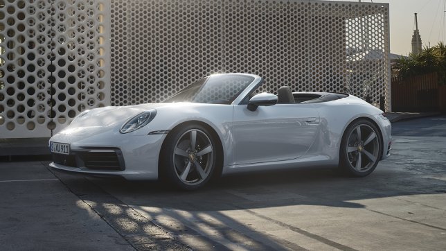 2020 Porsche 911 Carrera 4 Cabriolet