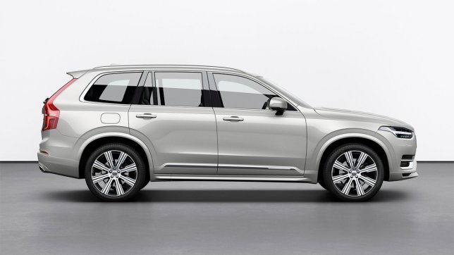 2023 Volvo XC90 Plus Recharge T8