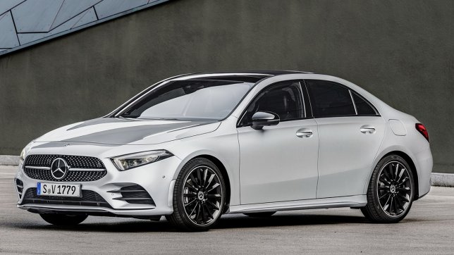 2021 M-Benz A-Class Sedan A180運動版