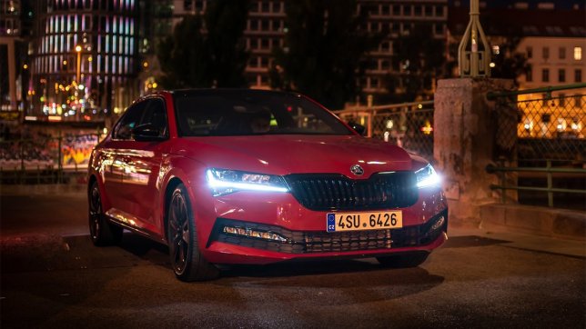 2021 Skoda Superb Sedan 2.0 TSI Sportline