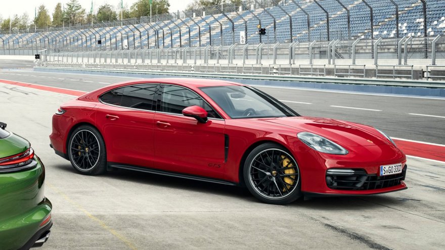 2020 Porsche Panamera GTS