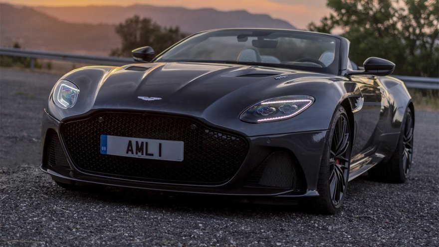 2022 Aston Martin DBS Volante Superleggera 5.2 V12