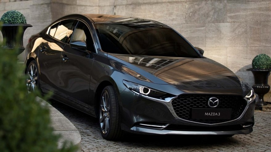 2025 Mazda 3 4D 20S Premium