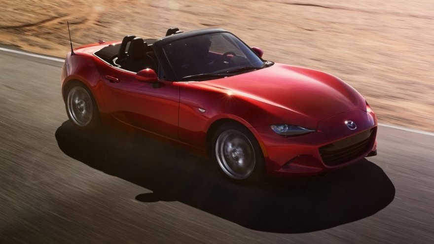 2022 Mazda MX-5 2.0 Red Top