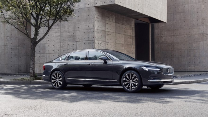 2021 Volvo S90 B4 Momentum