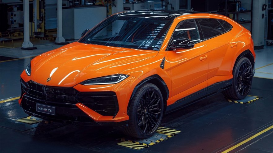 2024 Lamborghini Urus SE