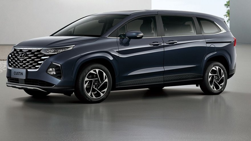 2023 Hyundai Custin GLT-B VIP