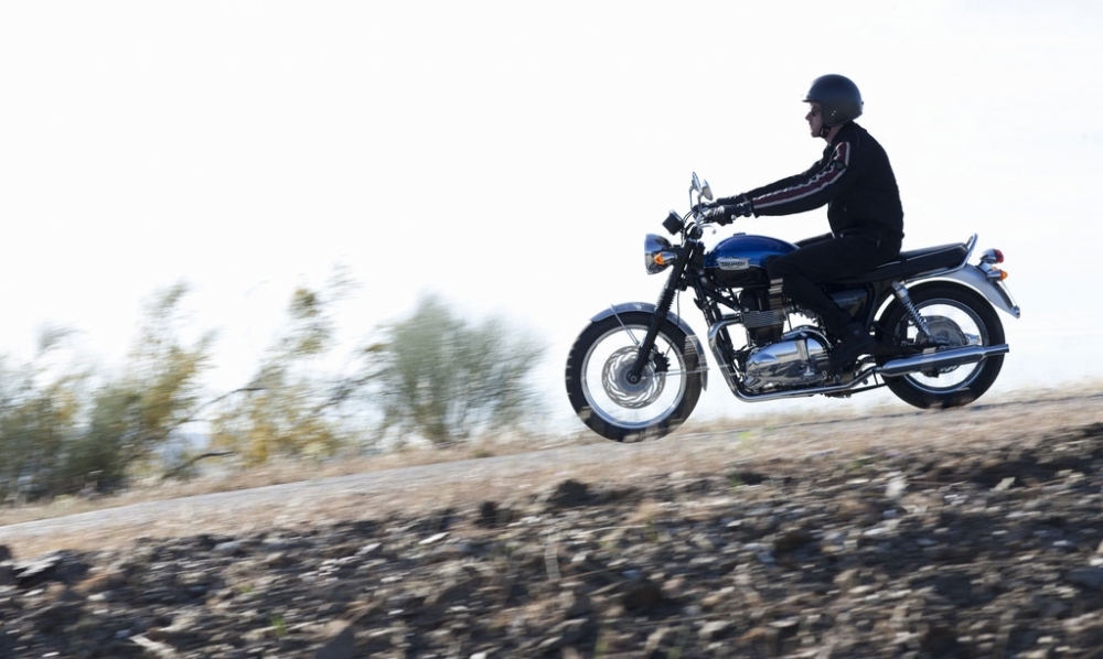 Triumph_Bonneville_T100