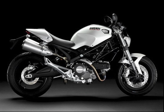 Ducati_Monster_696