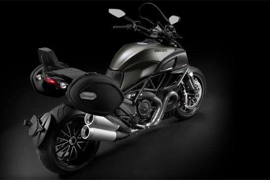 Ducati_Diavel_Strada