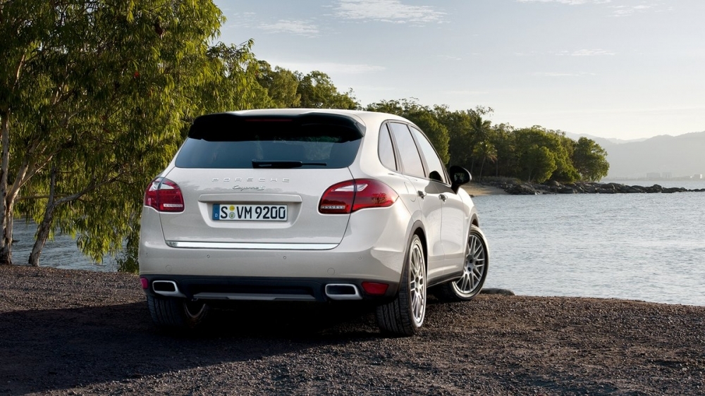 Porsche_Cayenne_S Hybrid Tiptronic