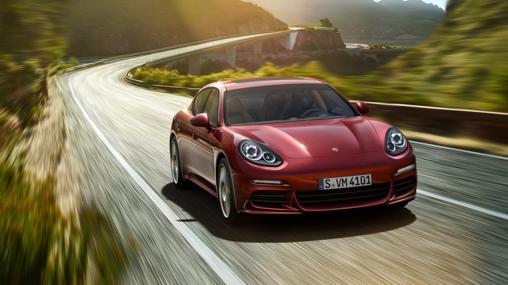 Porsche_Panamera_4