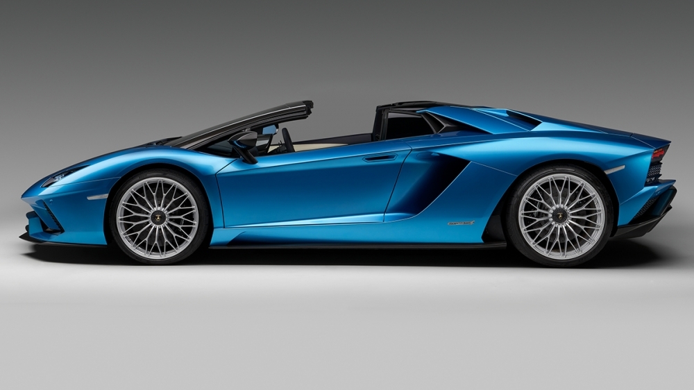 2019 Lamborghini Aventador S Roadster V12