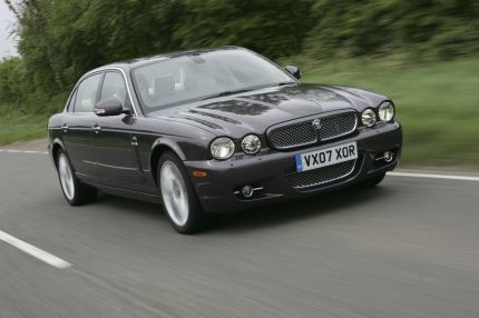 Jaguar_XJ6_3.0