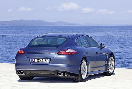 Porsche_Panamera_4S