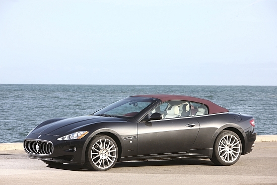 Maserati_GranCabrio_4.7