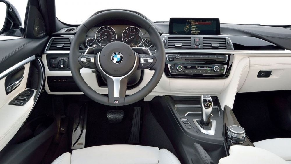 BMW_3-Series Sedan_320i Sport