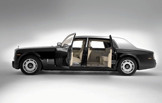 Rolls-Royce_Phantom_6.75 V12 EWB