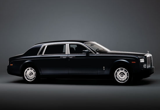 Rolls-Royce_Phantom_6.75 V12 EWB