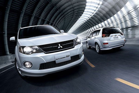 Mitsubishi_Outlander_iO 4WD