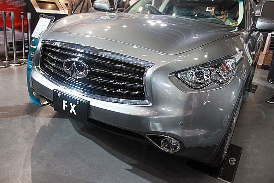 Infiniti_FX_50