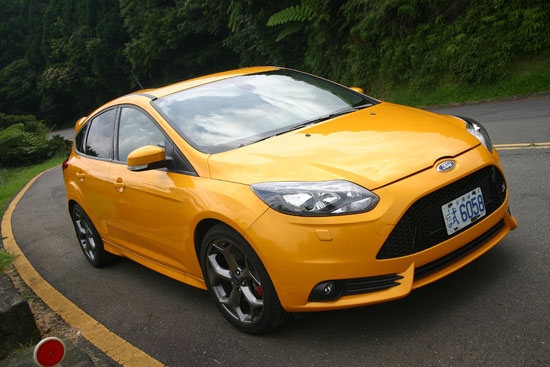 Ford_Focus 5D_ST