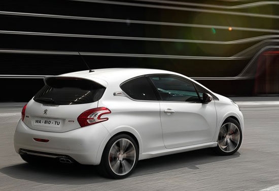 Peugeot_208_GTi