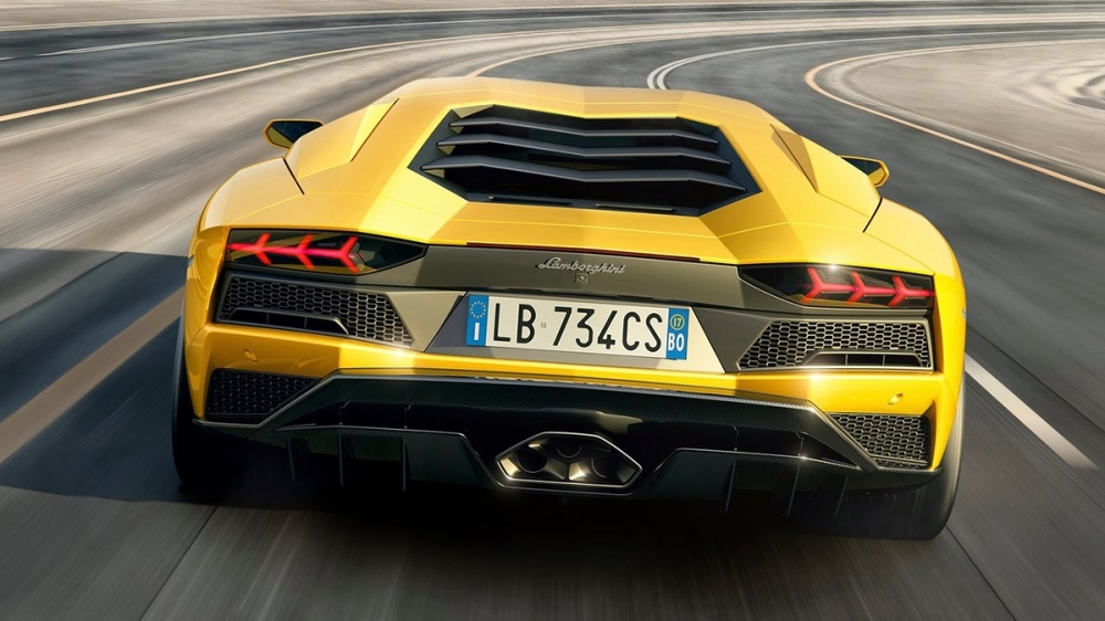 2019 Lamborghini Aventador S Coupe V12