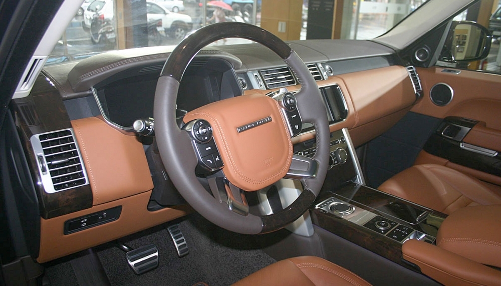 Land Rover_Range Rover_5.0 SCV8 SVAutobiography LWB