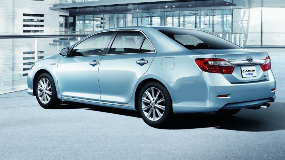 Toyota_Camry_Hybrid-V