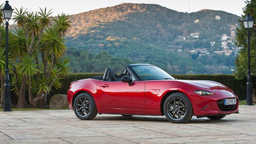 2023 Mazda MX-5 2.0