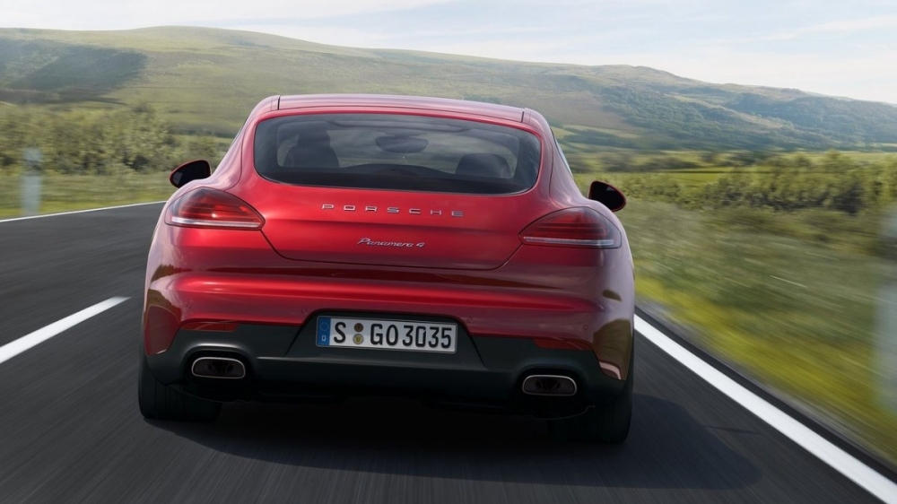 Porsche_Panamera_4