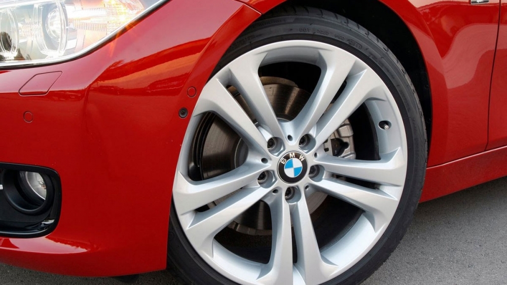 BMW_3-Series Sedan_328i Sport