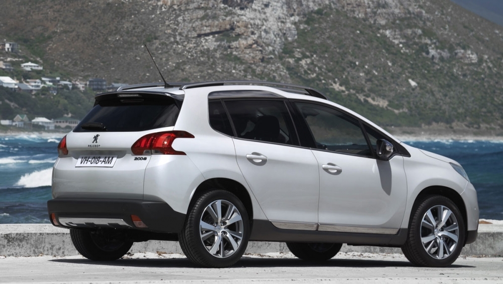 Peugeot_2008_1.2 Pure Tech Active