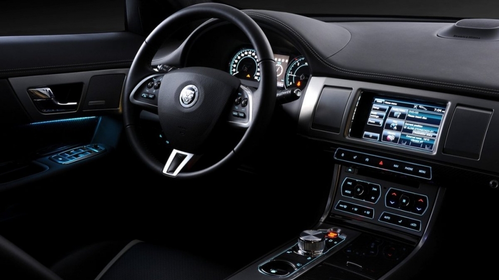 Jaguar_XF_2.0i Luxury