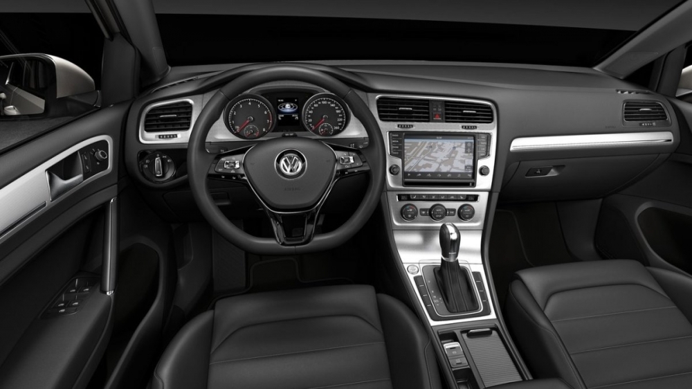 Volkswagen_Golf_280 TSI BMT High Line