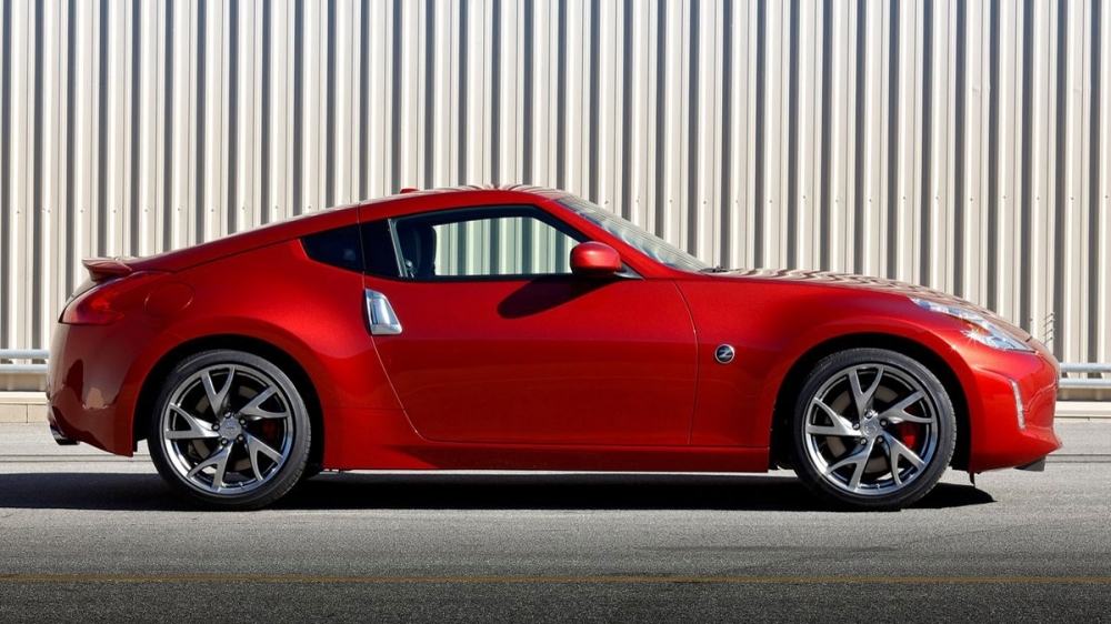 Nissan_370Z Coupe_3.7