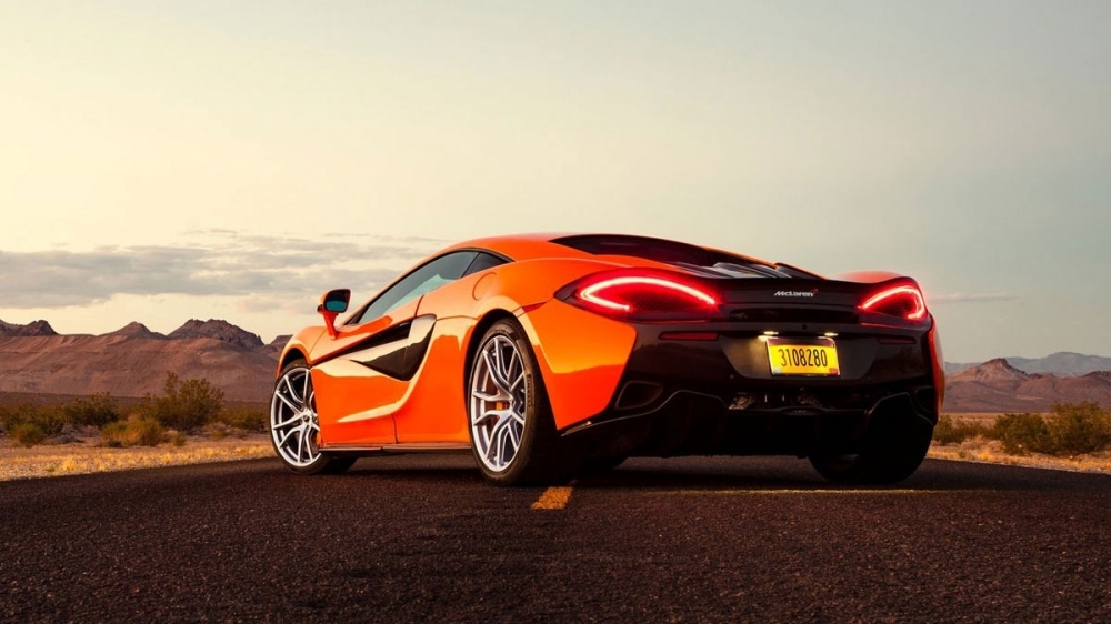 2020 McLaren 570 S V8